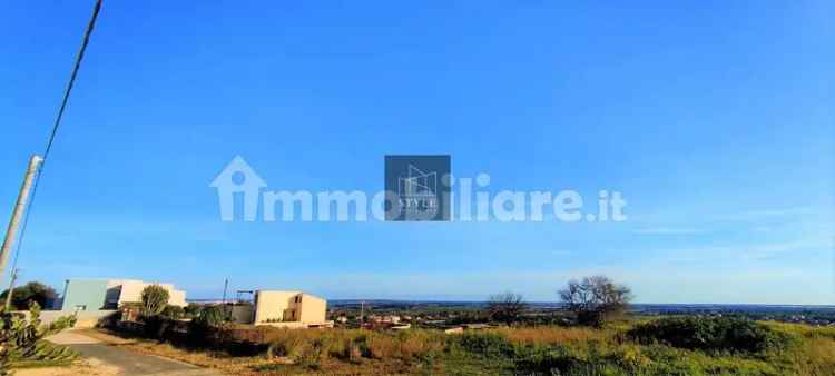 Villa plurifamiliare traversa Sinerchia, Belvedere - Tremmilia, Siracusa