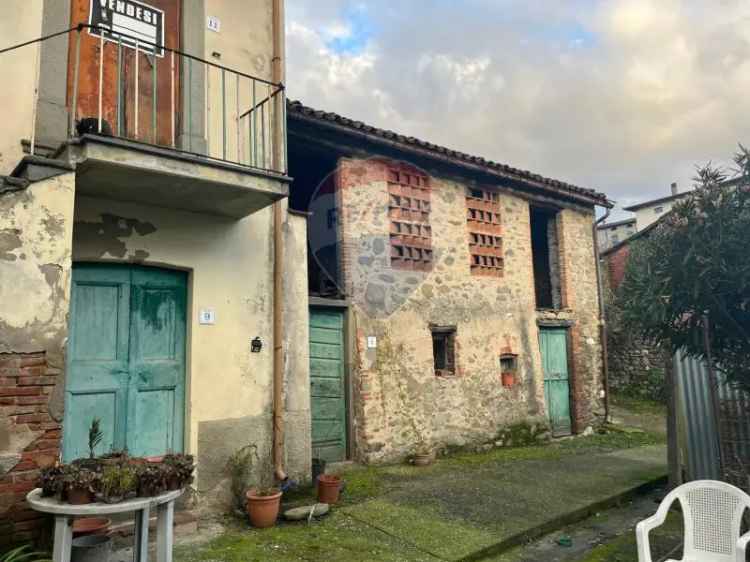 Rustico in vendita a Coreglia Antelminelli, Ghivizzano