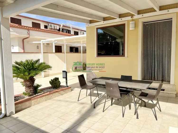 Villa a schiera in Via 439, Ragusa, 4 locali, 1 bagno, con box, 75 m²