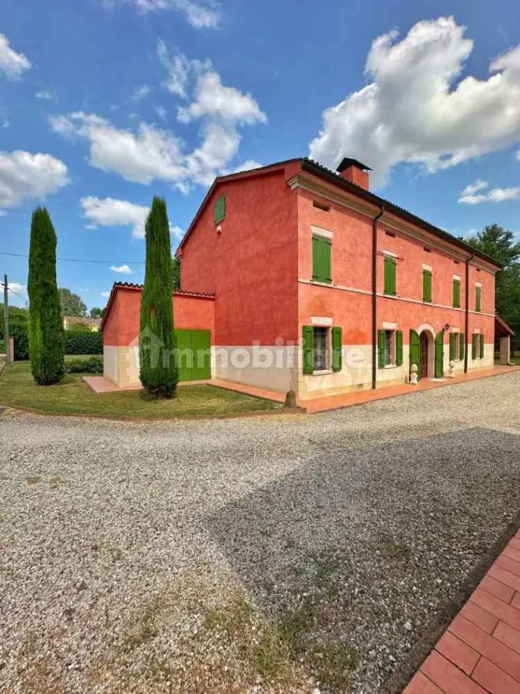 Villa unifamiliare, ottimo stato, 573 m², San Possidonio