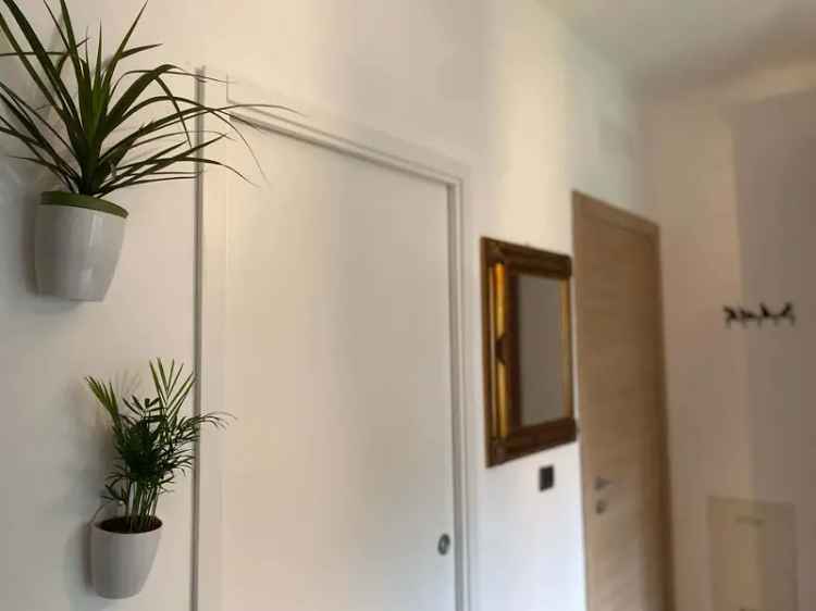 Classic Room in Via Sesto Calende, Milano di 150 m² con 4 camere