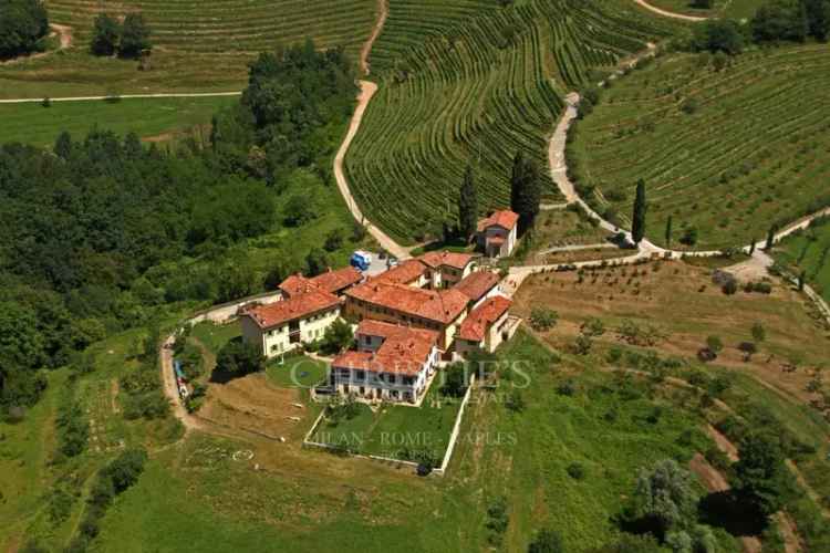 Villa unifamiliare via Galbusera Bianca, La Valletta Brianza