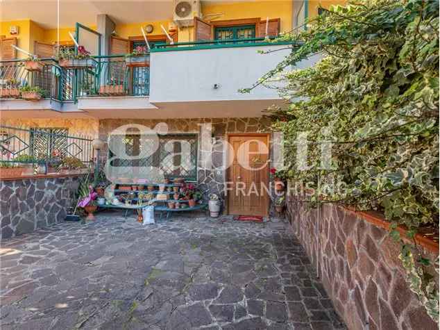 Villa a schiera in Corso Italia , Villaricca (NA)