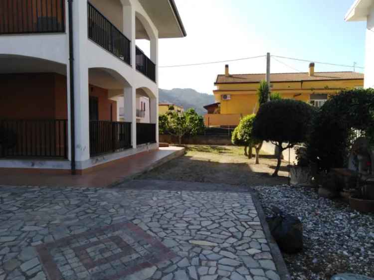 Villa in Via Calabria, Guardia Piemontese, 2 bagni, giardino in comune