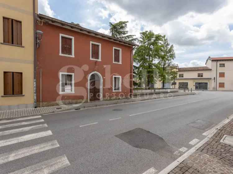 Villa a schiera in Via Cavour, 35, Fossalta di Portogruaro (VE)