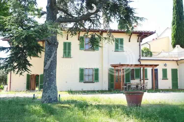 Villa unifamiliare via del Castello, Centro, Carmignano