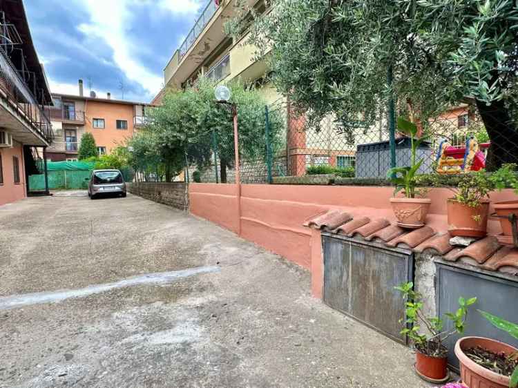 Appartamento in Via Del Casale Agostinelli , Roma (RM)