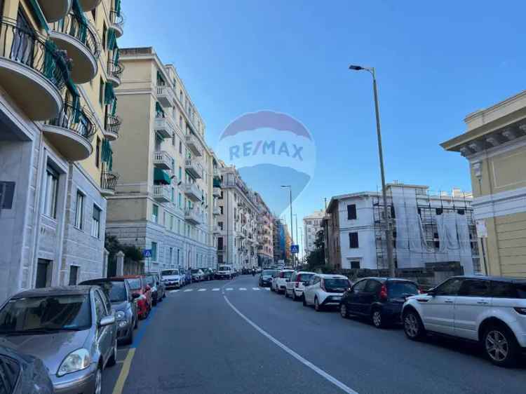 Appartamento in Via Nizza, Genova, 7 locali, 2 bagni, 134 m², 2° piano