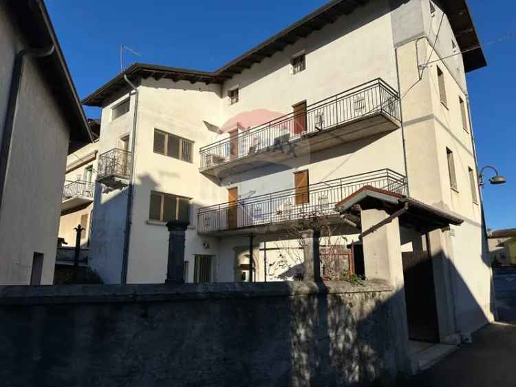 Appartamento in Via vittorino da feltre, Borgo Valbelluna, 6 locali