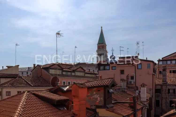 Appartamento Campo Santi Filippo e Giacomo, San Marco, Venezia