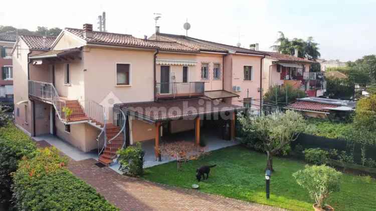 Villa bifamiliare via Golosine 196, Santa Lucia - Golosine, Verona