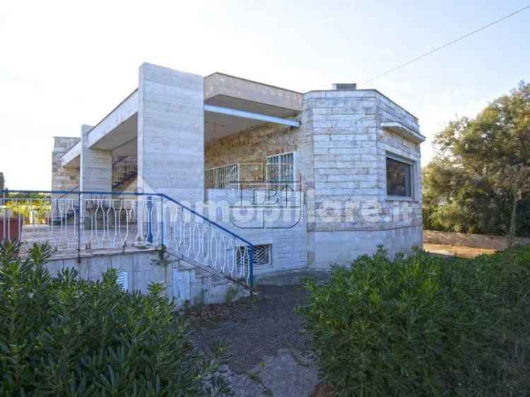 Villa di Lusso Fronte Mare Trani