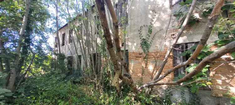 Casa singola con terreno da ristrutturare