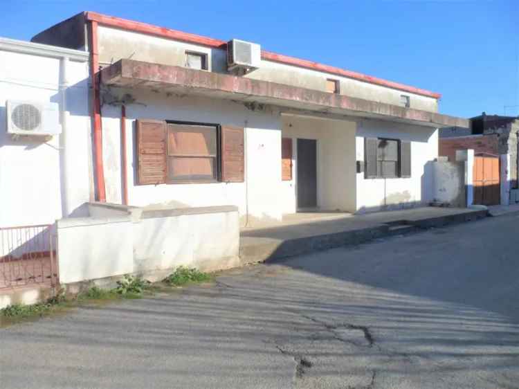 Appartamento in Via tului 6, Giba, 5 locali, 2 bagni, 129 m²