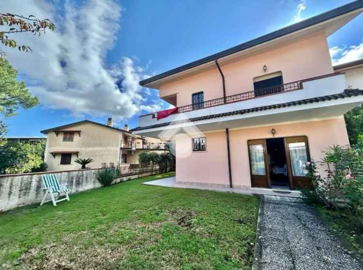 Villa a schiera in vendita