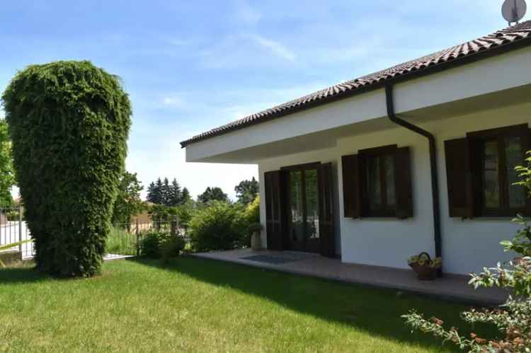 Villa in Via Bodoni 124, Saluzzo, 7 locali, 3 bagni, giardino privato