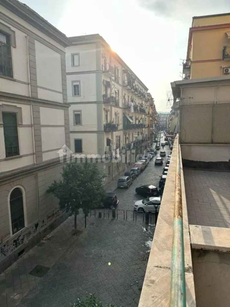 Bilocale Vico Tutti I Santi 3, Arenaccia, Napoli