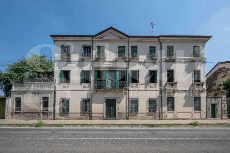 Villa in Via Borgo Eniano 20, Montagnana, 28 locali, 5 bagni, 1056 m²