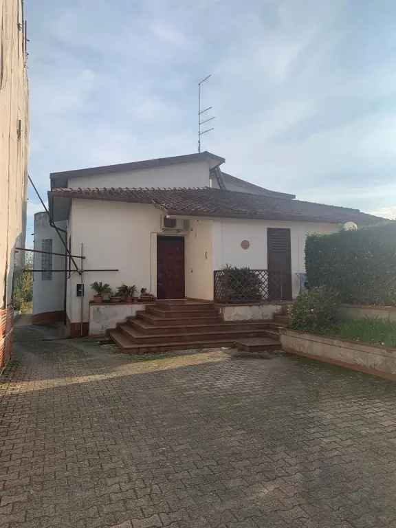 Villa in VIA CIFALDI 34, Benevento, 12 locali, 3 bagni, 219 m²