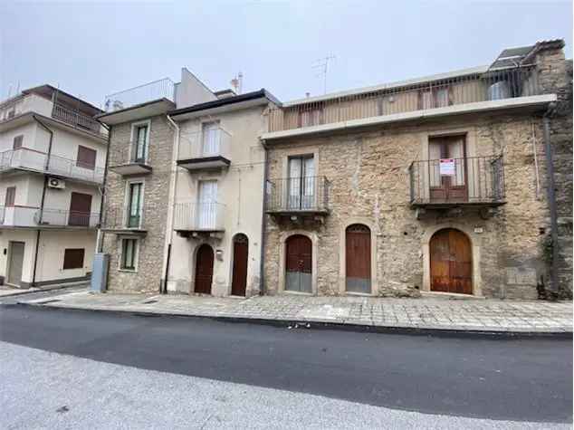 Casa Indipendente in Via Etna , 71 73 75, Montalbano Elicona (ME)