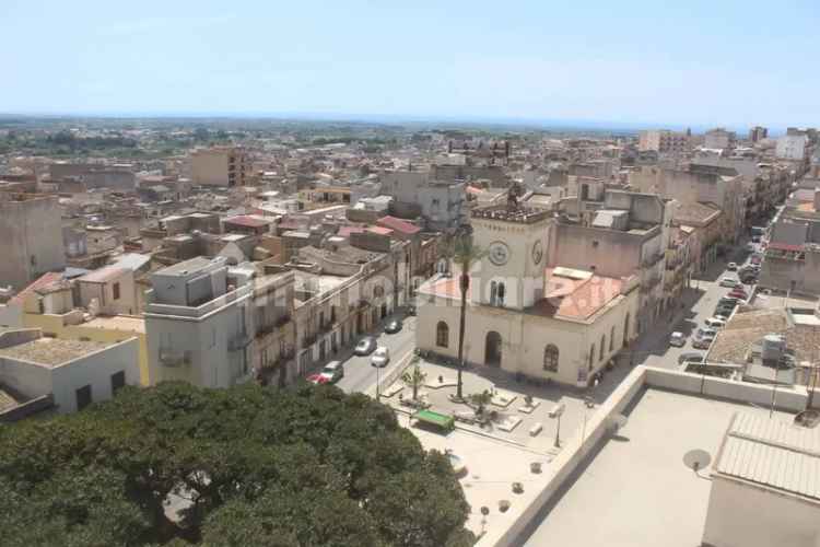 Appartamento piazza Giacomo Matteotti, Centro, Castelvetrano