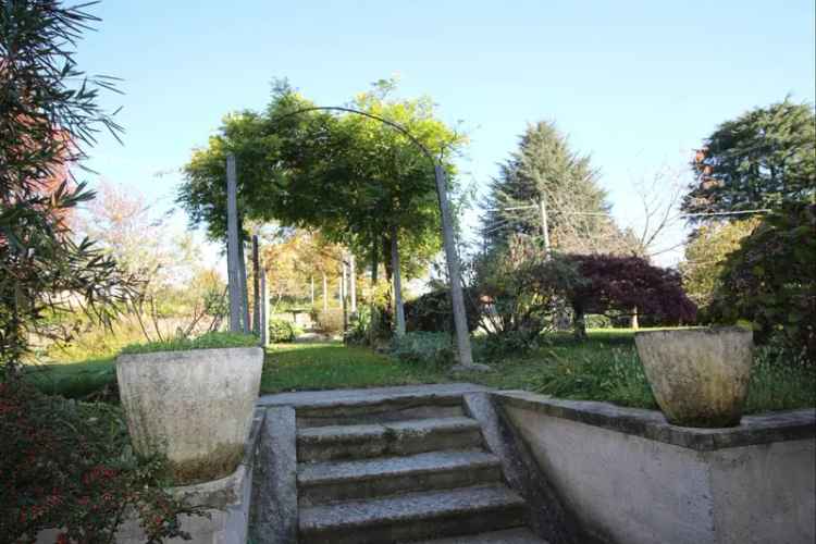 Villa unifamiliare via Prebone 24, Centro, Barzanò