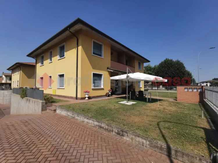 Appartamento 400 mq Casaleone 12 Locali 8 Bagni Giardino Posto Auto