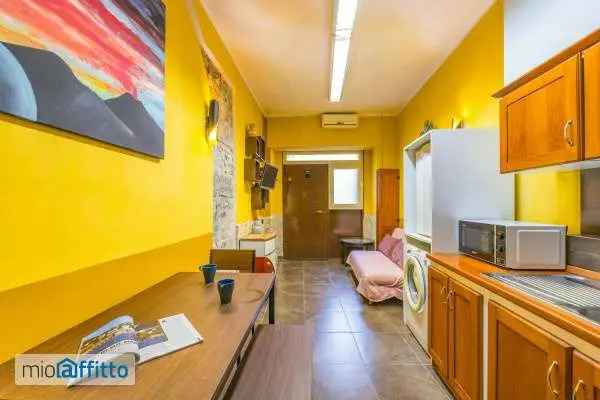 Appartamento In Affitto in Svincolo Napoli centro, Napoli, Campania