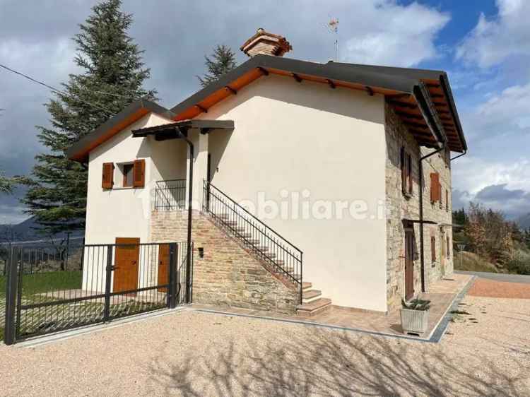 Villino Indipendente Gubbio: Giardino, Vista Panoramica, Impianto Fotovoltaico