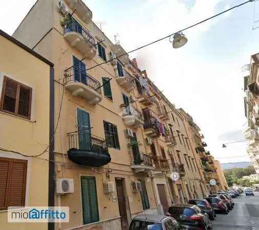 Appartamento In Affitto in Via Giotto, Palermo, Sicilia