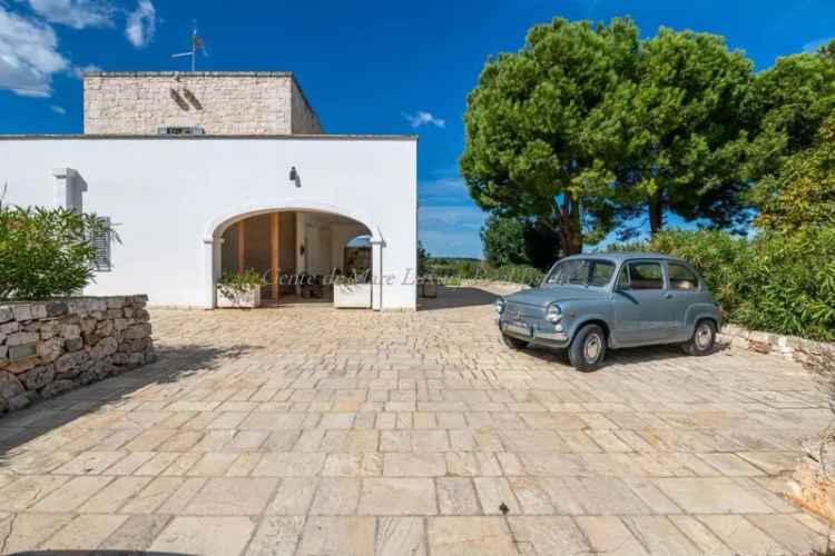 Masseria Contrada Badessa, Campanile, Fumarola, Cavalleriza, Ostuni