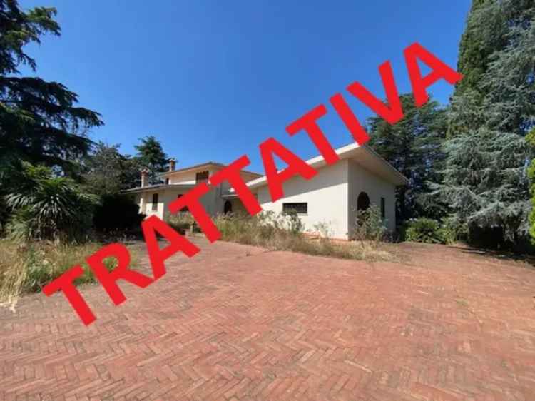 Villa in Via Roselli 76, Aprilia, 11 locali, 2 bagni, giardino privato