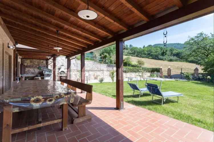 Villa bifamiliare, ottimo stato, 160 m², Fogliano, Castagnacupa, Montebibico, Strettura, Spoleto