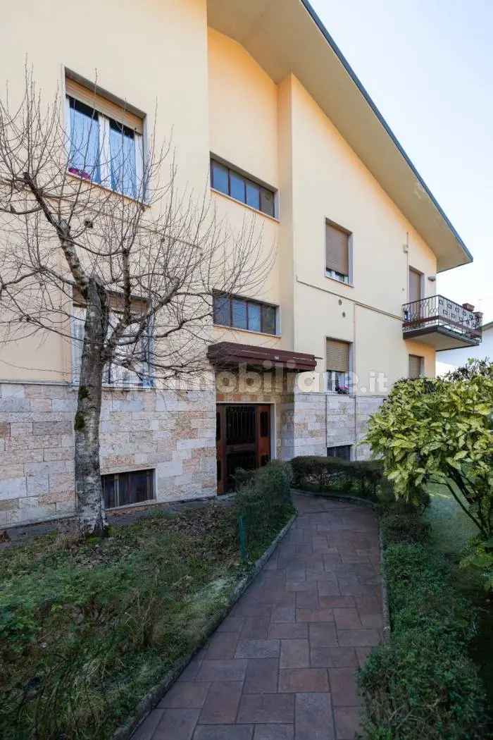 Appartamento via Val di Sole, Ospedale Civile, Brescia