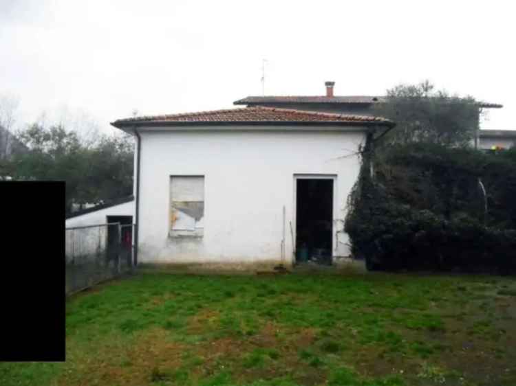 Villa all'asta via Repubblica, 51, Barga