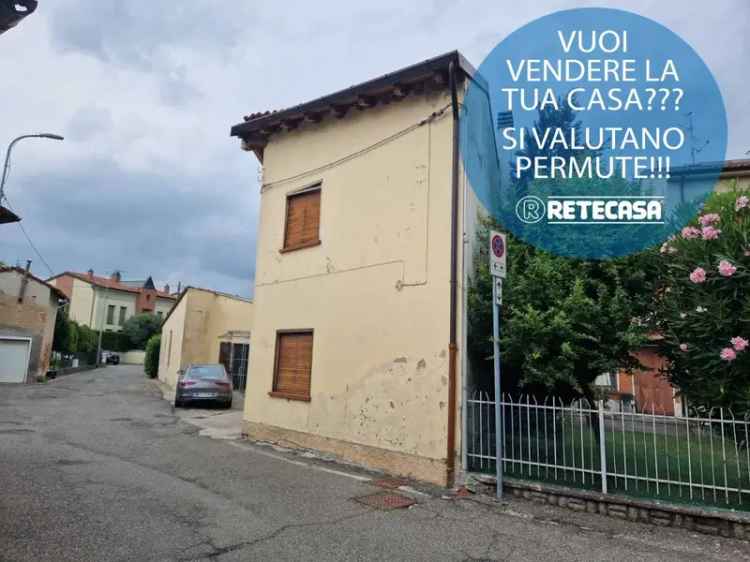 Villa unifamiliare via Parigi, Centro, Castelvetro Piacentino