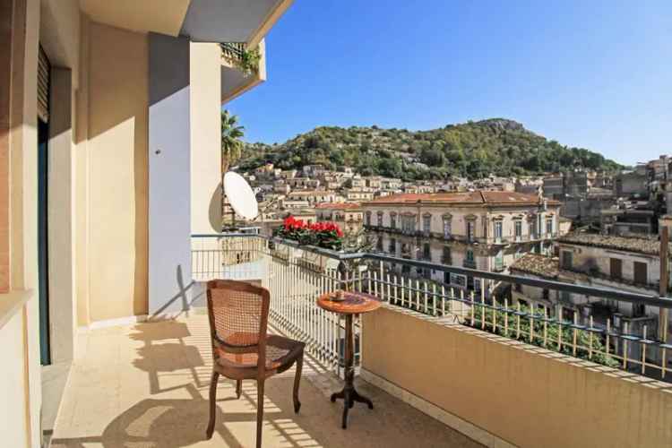 Appartamento viale Medaglie d'Oro, Modica Bassa, Modica