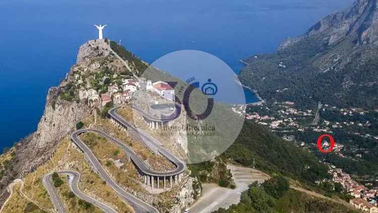 Villa unifamiliare Maratea, Centro, Maratea