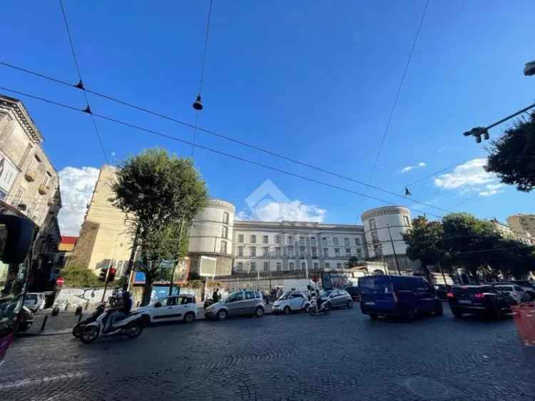 Trilocale via Piazzi 61, San Carlo All'Arena, Napoli