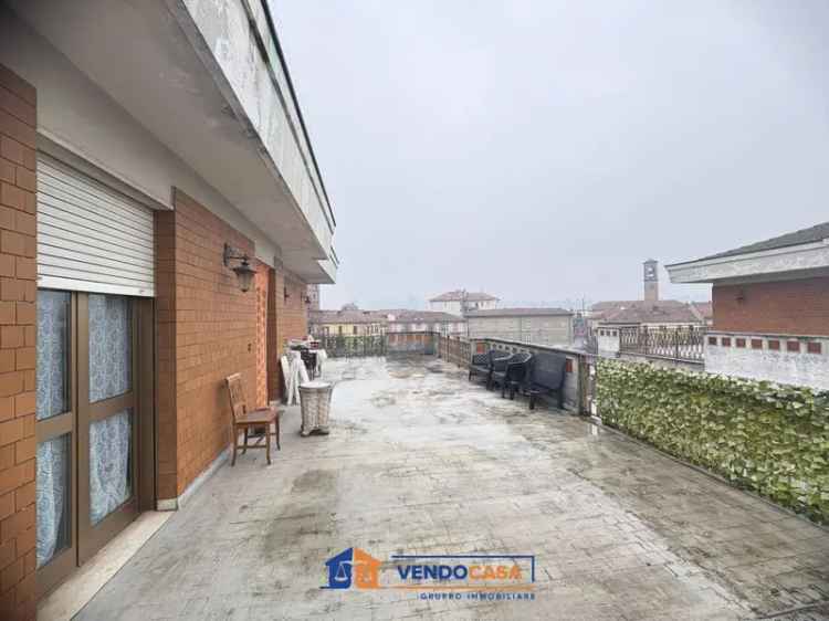 Ampio Appartamento 4 Camere Nizza Monferrato Terrazzo 60mq