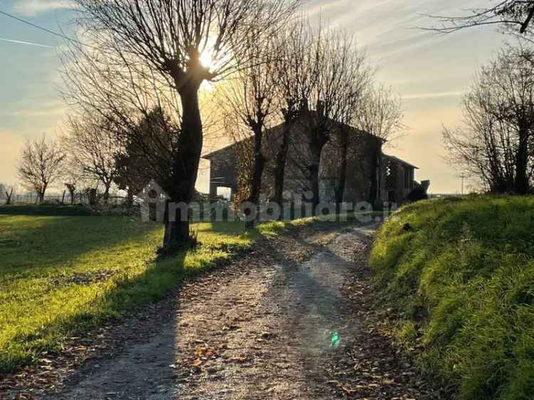 Cascina, da ristrutturare, 485 m², Centro, Soncino