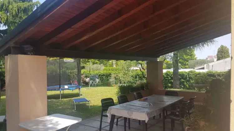 Villa in Via Broglie 8/G, Peschiera del Garda, 15 locali, 5 bagni