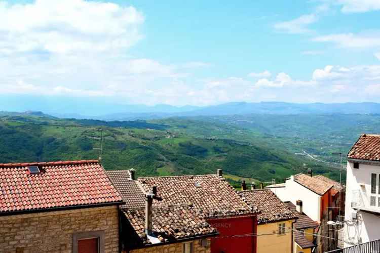 Casa Indipendente in Via Roma, Montagano (CB)