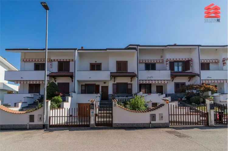 Villa in Via Amilcare ponchielli 37, Novara, 6 locali, 2 bagni, garage