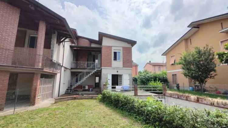 Villa trifamiliare in Via Fratelli Rusconi 9, Vigolzone, 6 locali