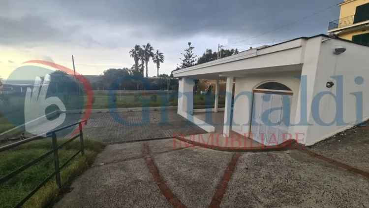 Villa in Garibaldi, Procida, 65 m², multilivello in vendita