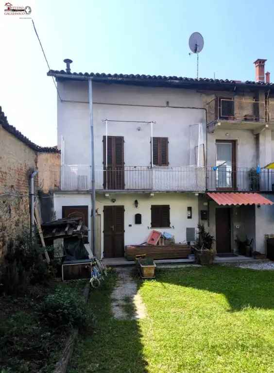 Villa a schiera in Piazza Don Zola, Occhieppo Superiore, 3 locali