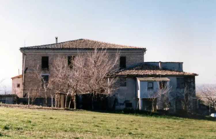 Villa in Via del tesoro, Ancona, 20 locali, 900 m², camino in vendita