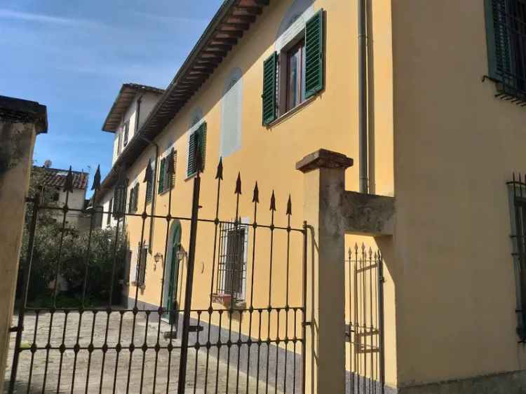 Villa in Via pistoiese, Campi Bisenzio, 12 locali, 3 bagni, 445 m²