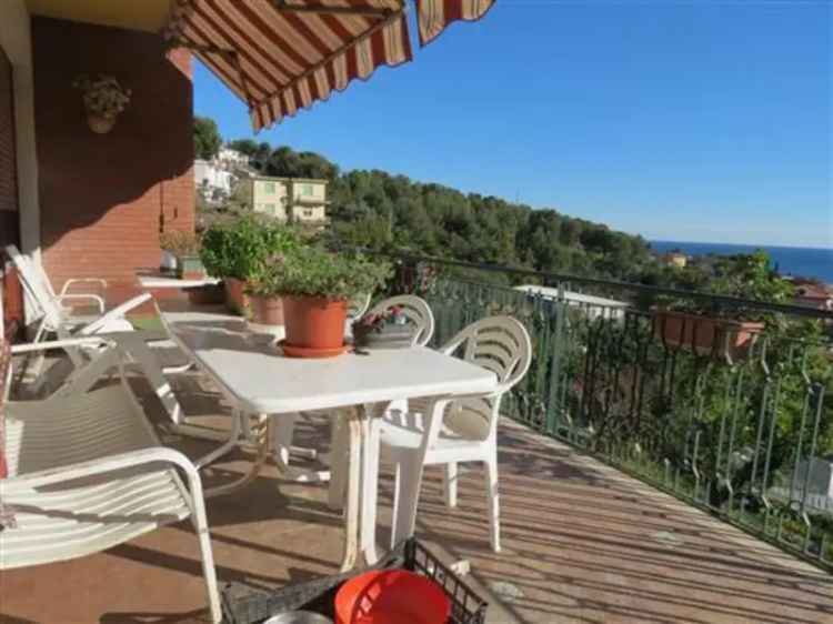 Villa in Via Cazulini, Alassio, 8 locali, 2 bagni, giardino privato